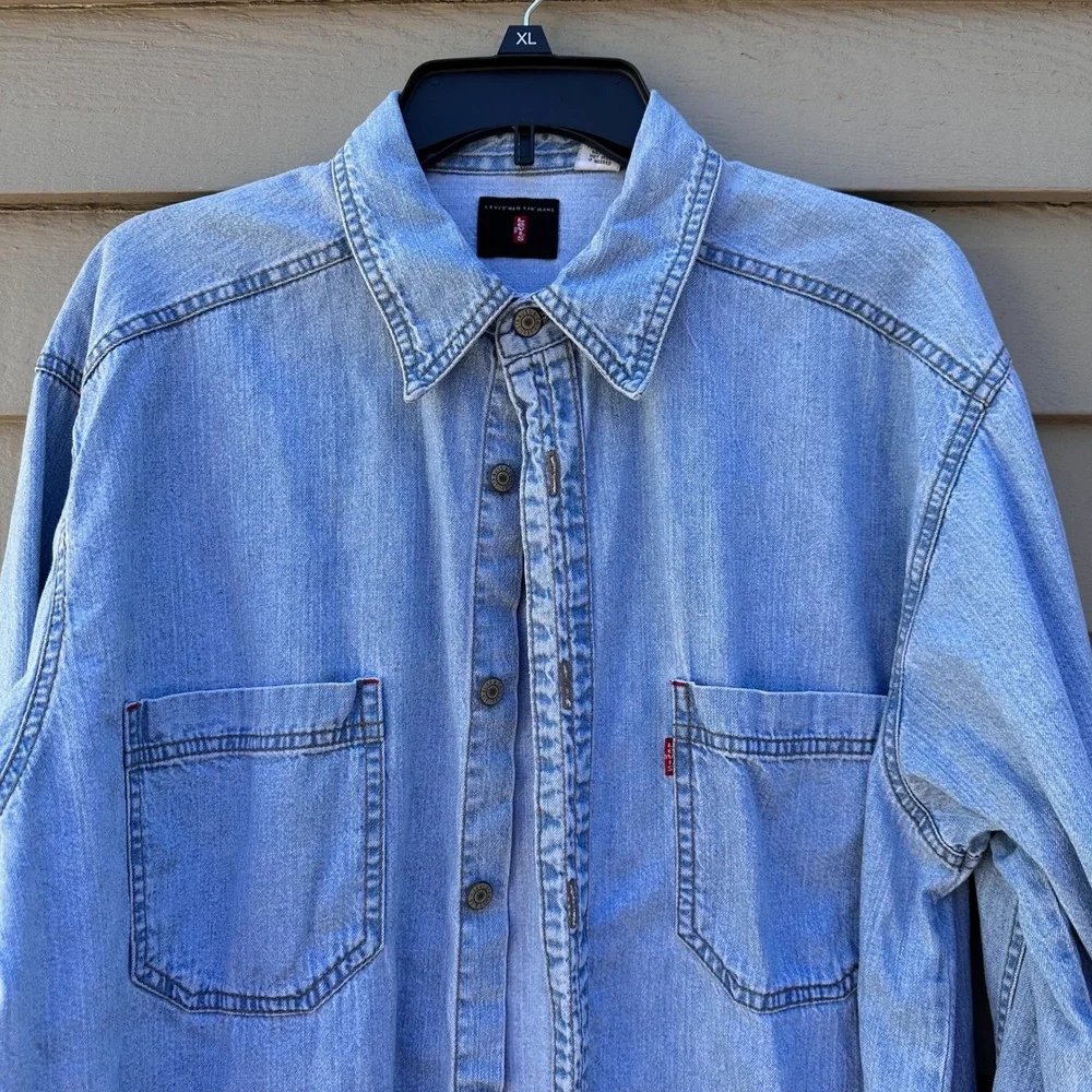 Vintage Levis Red Tab Jeans Denim Button Down Shirt Light Wash 60560-1315 XL